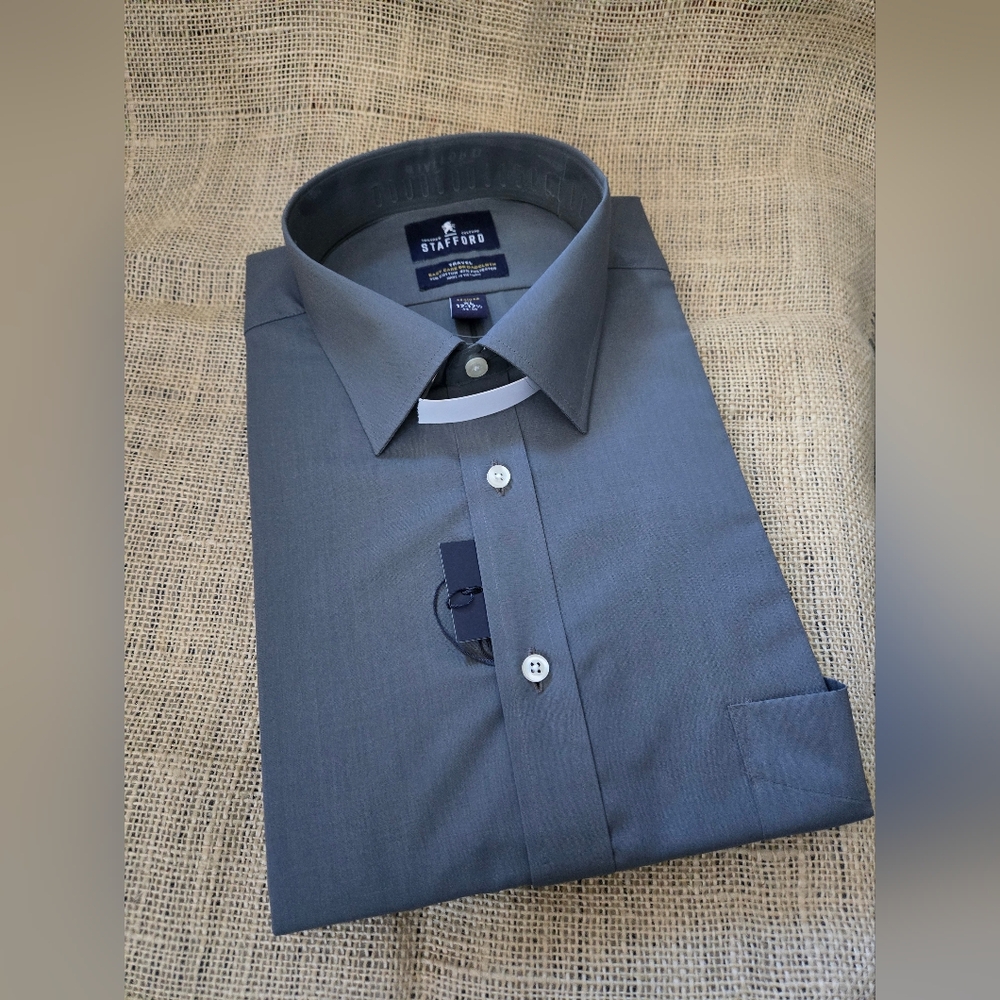 Tailored Fit Stafford Grey Size XL (17-17 1/2) Regular Fit Easy Care Dress Shirt